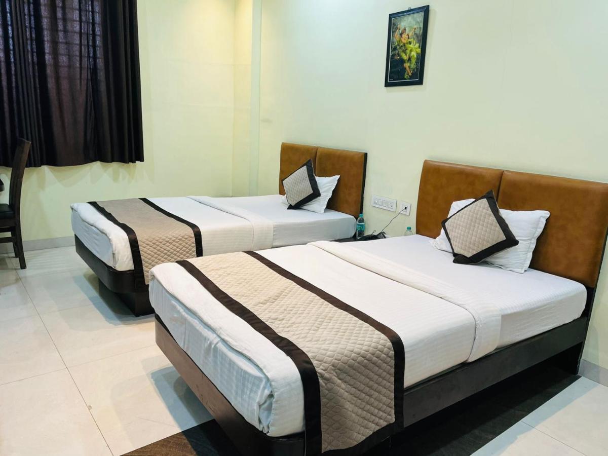 Jmc Hotel Lavish Akolia Esterno foto