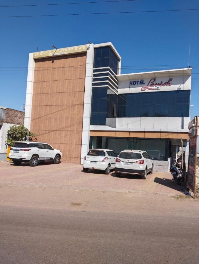 Jmc Hotel Lavish Akolia Esterno foto