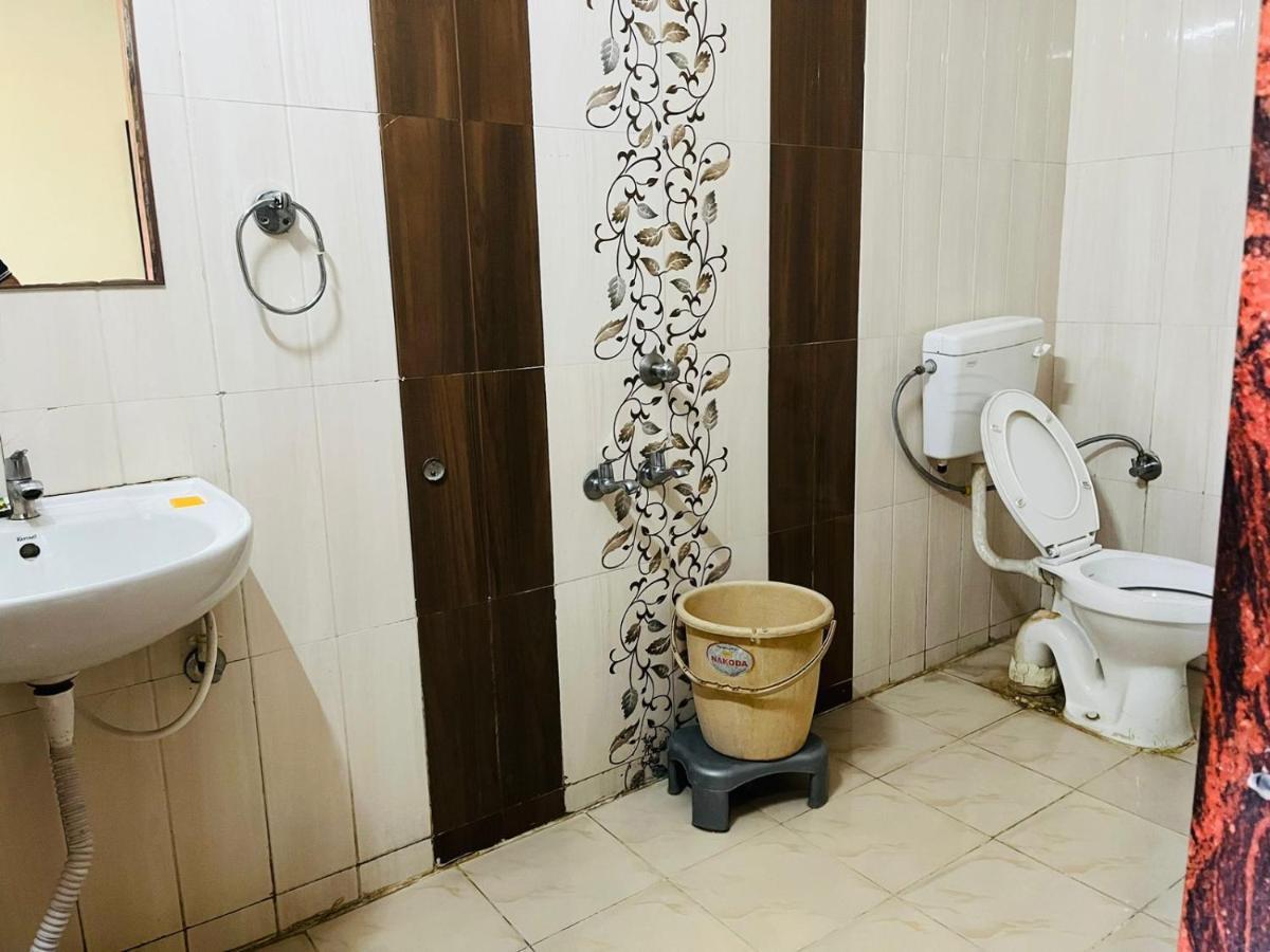 Jmc Hotel Lavish Akolia Esterno foto