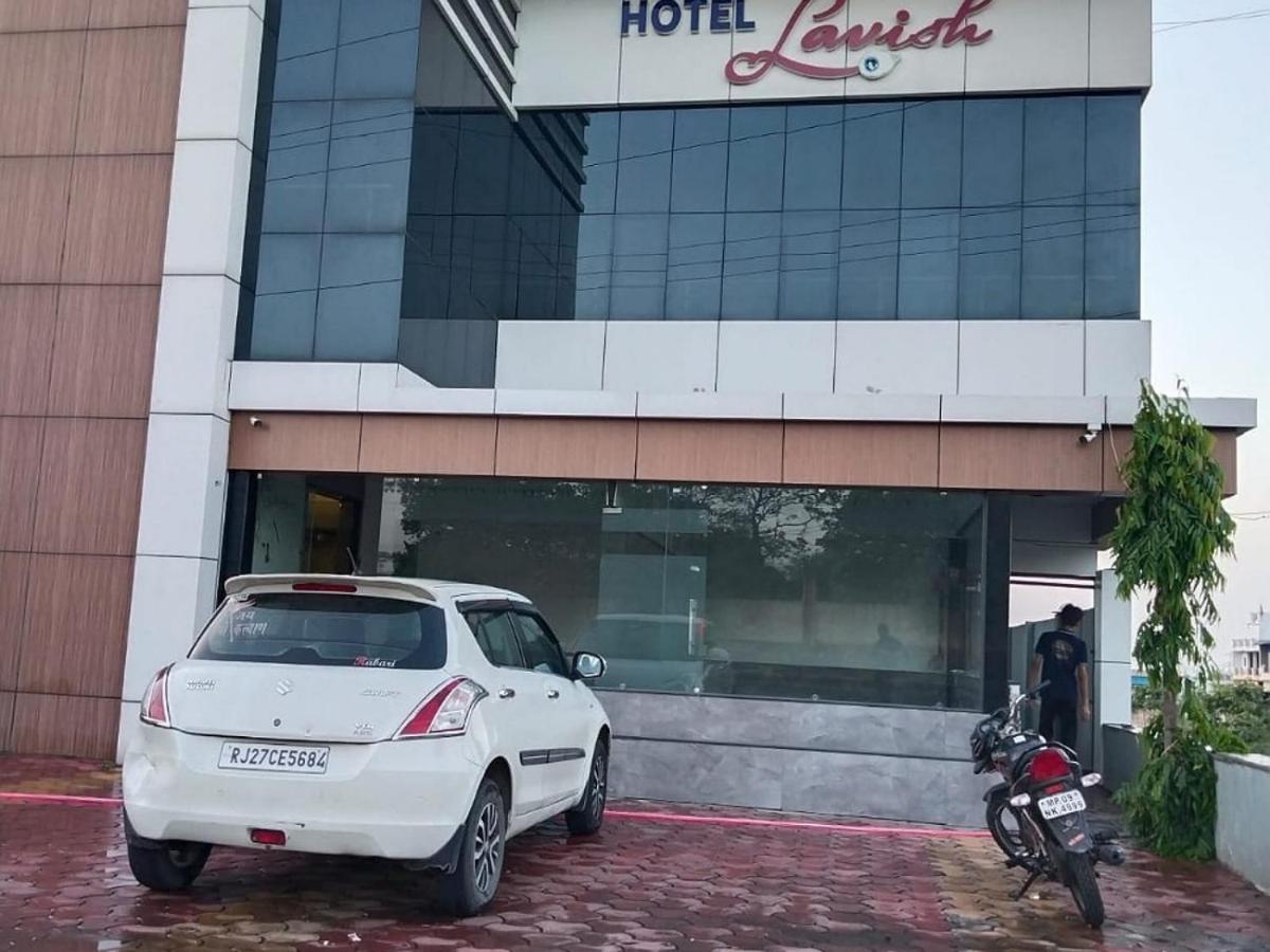 Jmc Hotel Lavish Akolia Esterno foto