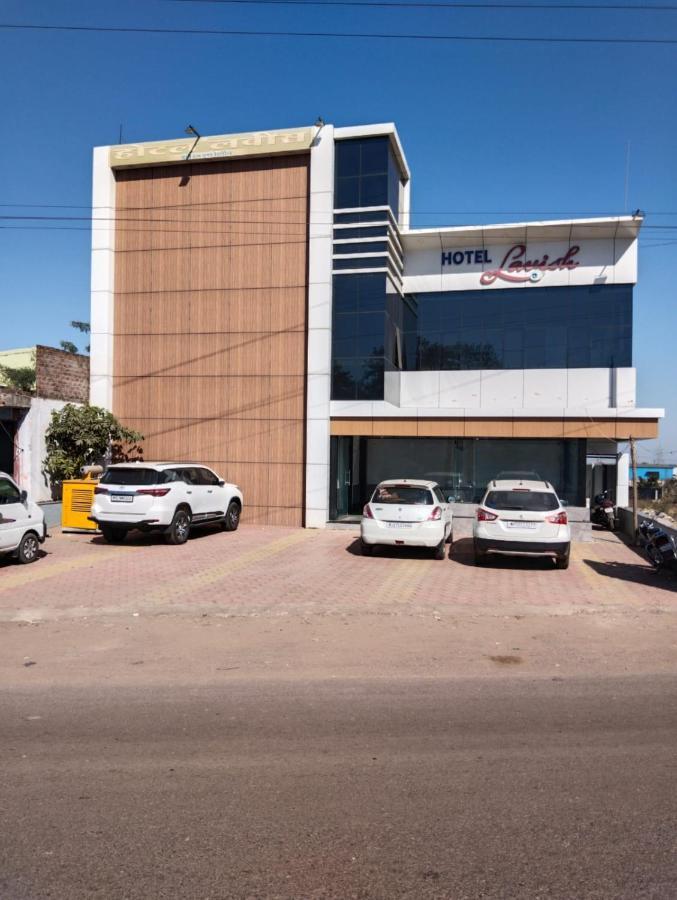 Jmc Hotel Lavish Akolia Esterno foto